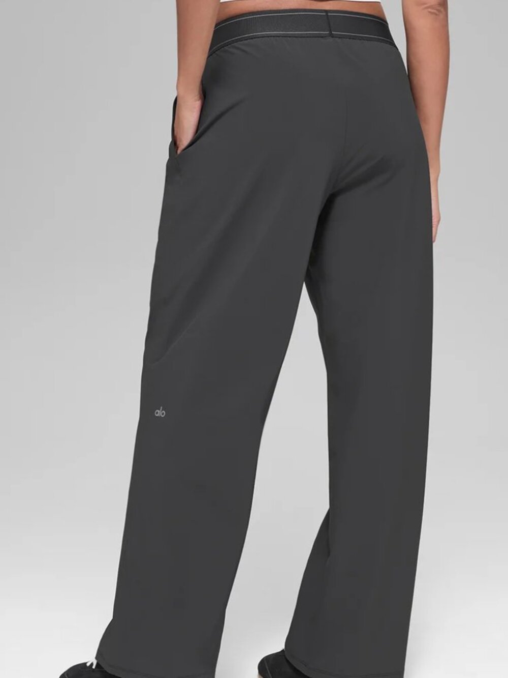 NWT ALO Yoga🛴Suit Up Trouser Dark Grey,Wide Leg 30” Inseam - Picture 8 of 8